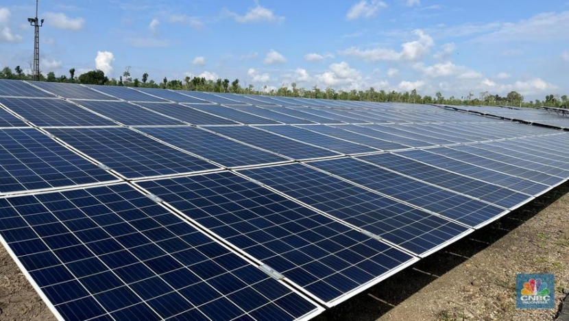 Indonesia Finalisasikan Cetak Biru Pembangkit Surya 100 Gigawatt dalam Sepuluh Tahun