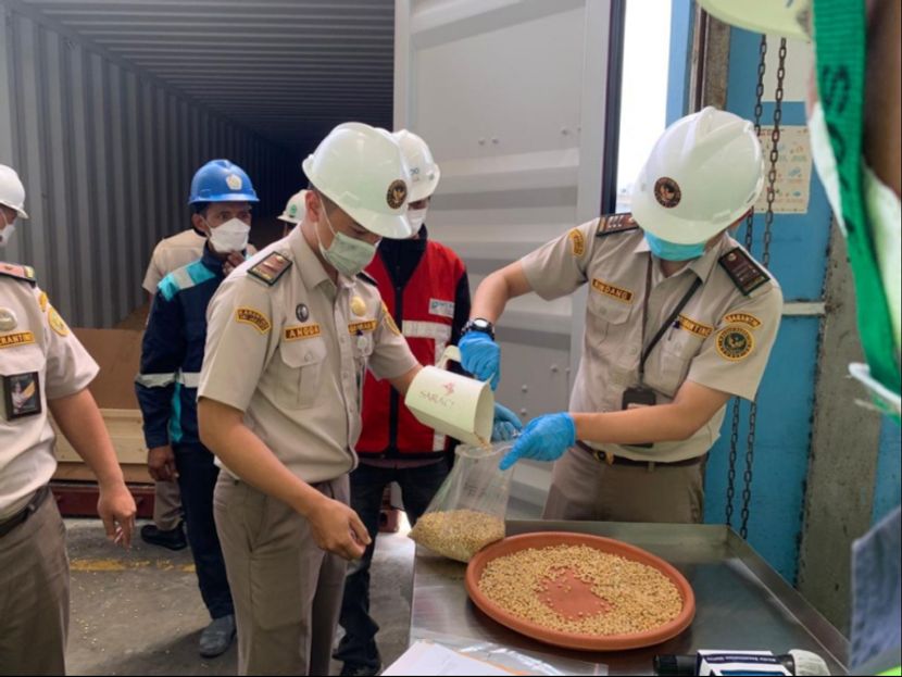 Indonesia Suddenly Tightens Restrictions on Imports from China