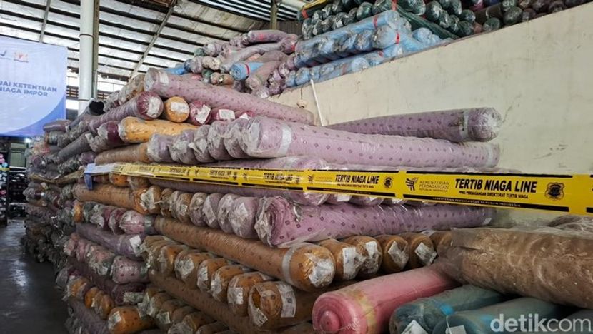 Indonesian Parliament Urges Government to Take Measures Against Illegal Imports