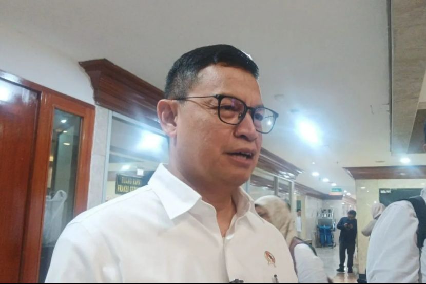 Indonesia Plans to Ban Influencers from Freely Reviewing Food, Drugs, and Cosmetics