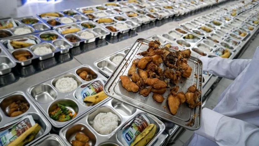 Baki Makanan China Tidak Akan Dihentikan Impor Karena Kontroversi Lemak Babi