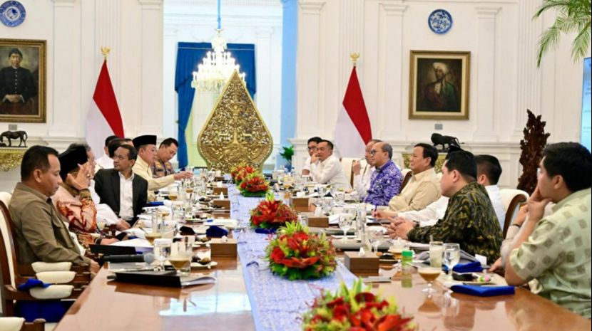 Kabinet Pemerintah Indonesia Meninjau Proyek Industri Hilir