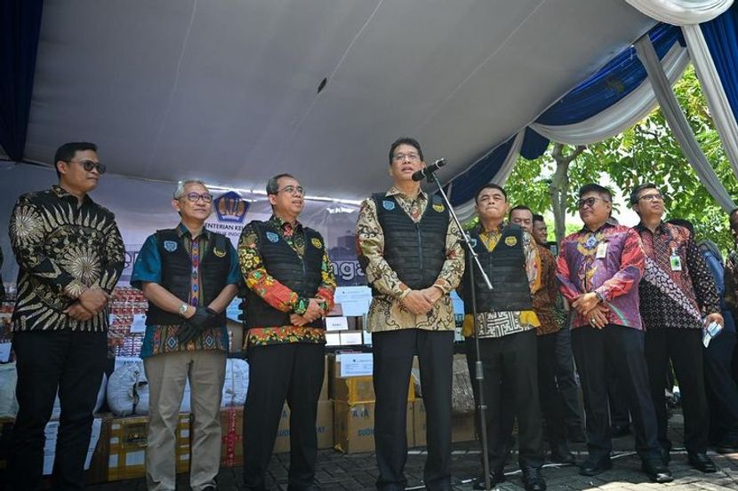 Menteri Keuangan Indonesia Tindak Tegas Impor Ilegal, Perintahkan Bea Cukai Lacak Sumbernya