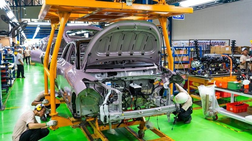 Model Listrik Geely EX2 Mulai Diproduksi di Indonesia