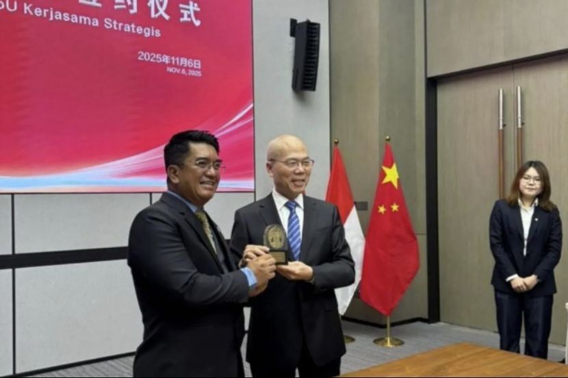 UI, Huayou, and Tsinghua Jointly Build Metallurgical Research Center