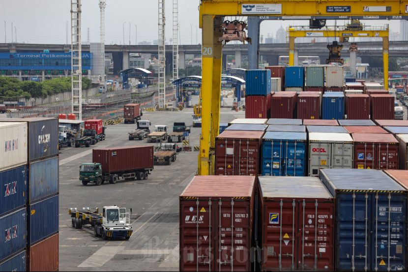 印尼海关强化监管确保336万亿税收目标